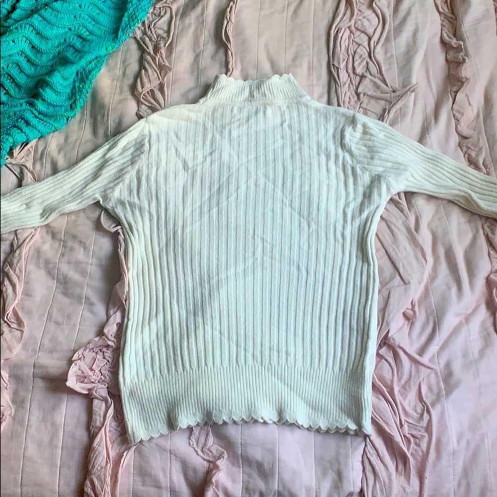 High collard shirt